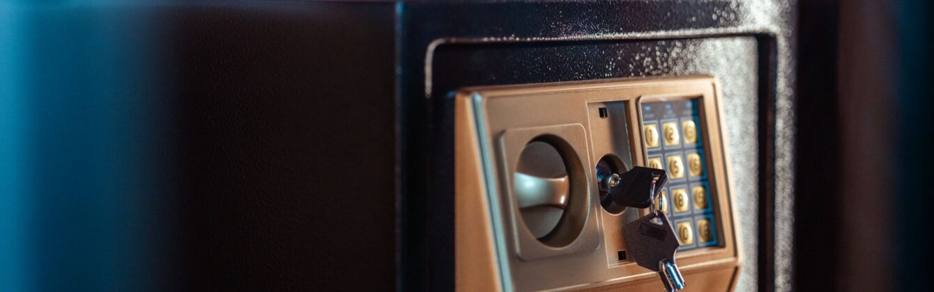 secure electronic safe with key and keypad